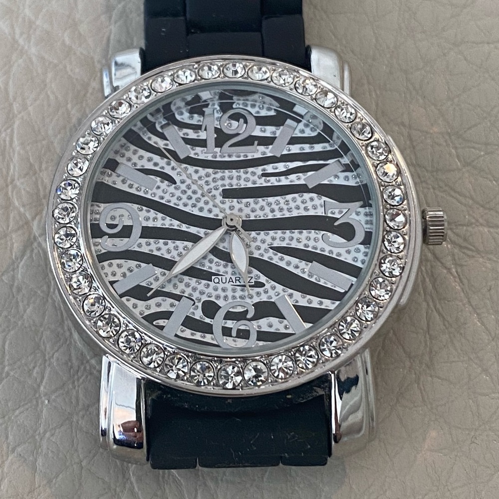 Large  Face Watch• Silicone Band